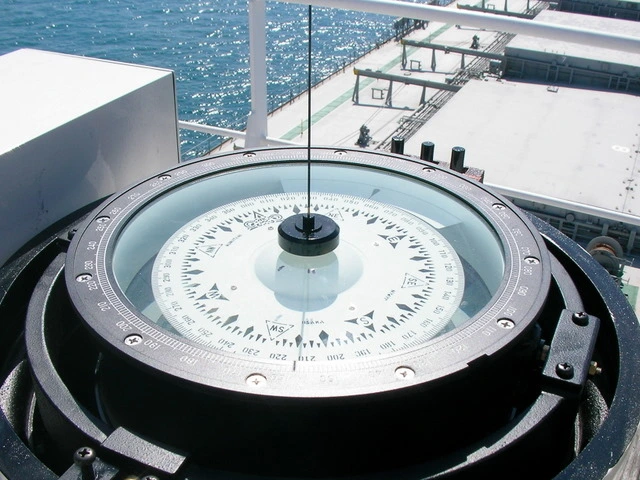 MAGNETIC COMPASS